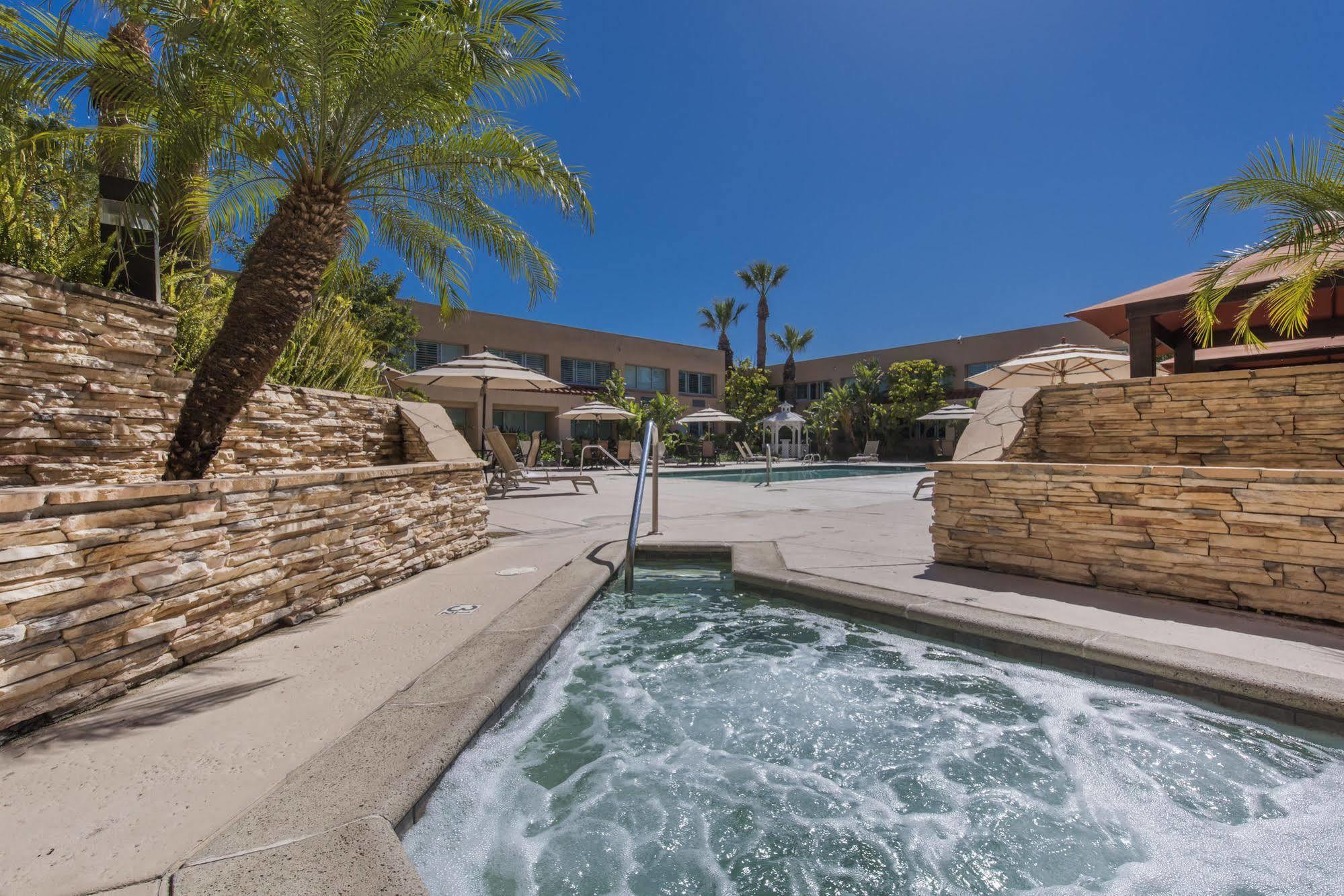 Grand Vista Hotel Simi Valley Exteriér fotografie
