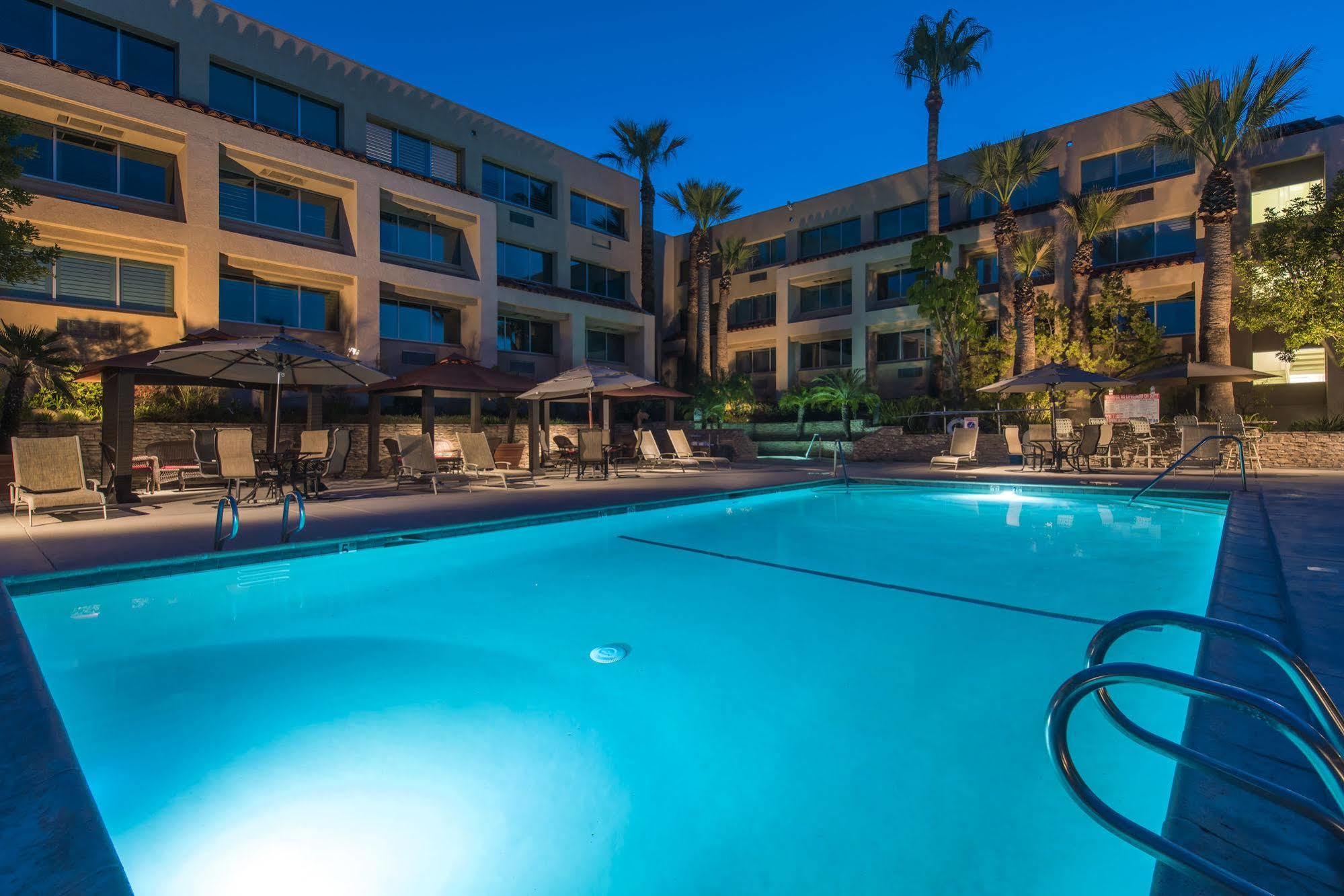 Grand Vista Hotel Simi Valley Exteriér fotografie